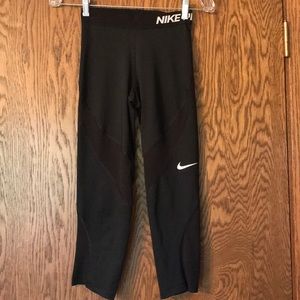 Nike Pro Dri Fit Capri Leggings XS